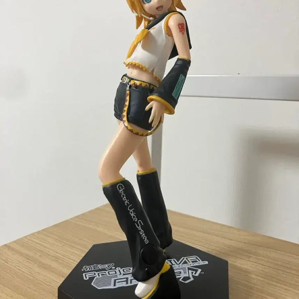 [BUNJANG] Kagamine Rin Pre-Divinity Figure / 카가미네 린 프디바 피규어