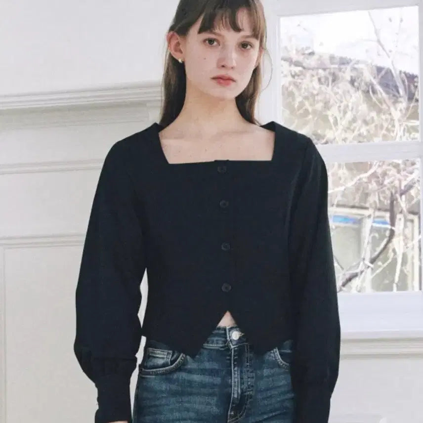[BUNJANG] Letter From Moon Taylor Square Neck Blouse Black / 레터프롬문 테일러 스퀘어넥 블라우스