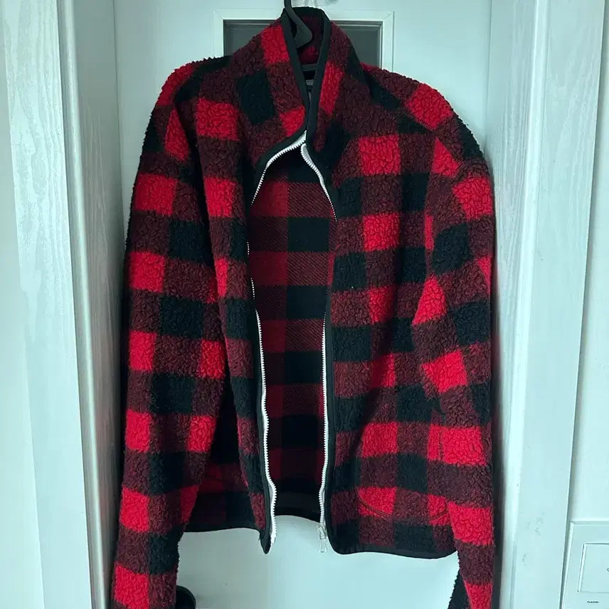 [BUNJANG] Drakes Buffalo Fleece Jacket - Size L / 드레익스 버팔로 플리스 L