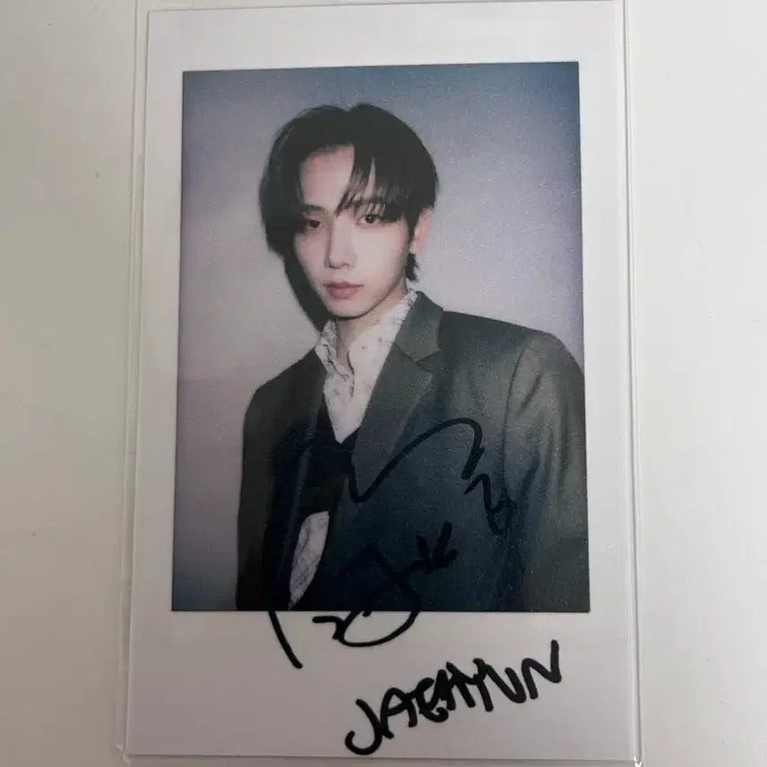[BUNJANG] BAE173 Jaehyun Figaro Magazine Poca / 명재현 피가로 잡지 폴라 포카