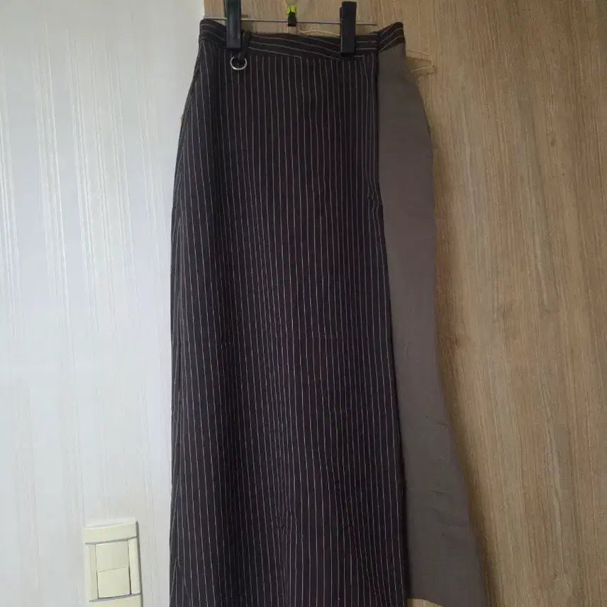 [BUNJANG] Stripe Two-Tone Long Skirt (New) / (새상품)스트라이프 투톤 롱스커트 s