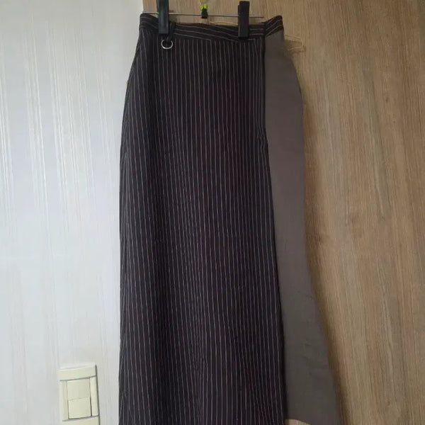 [BUNJANG] Stripe Two-Tone Long Skirt (New) / (새상품)스트라이프 투톤 롱스커트 s