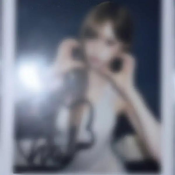 [BUNJANG] tripleS Kwak Yeonji Signed Polaroid / 트리플에스 곽연지 사인 폴라로이드