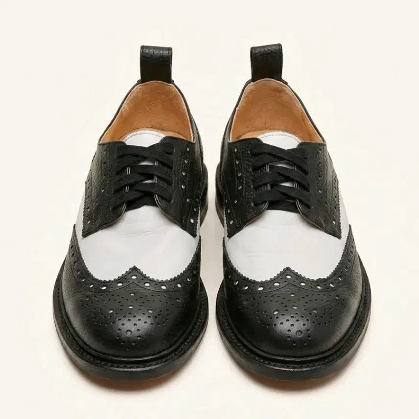 [BUNJANG] Classic Wingtip Shoes Black/White 250 / 클래식 윙팁 슈즈 블랙/화이트 250
