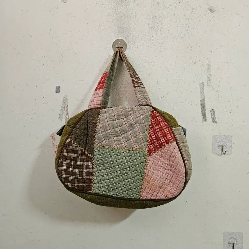 [BUNJANG] Quilted Patchwork Shoulder Bag / 퀼트패치워크 숄더백