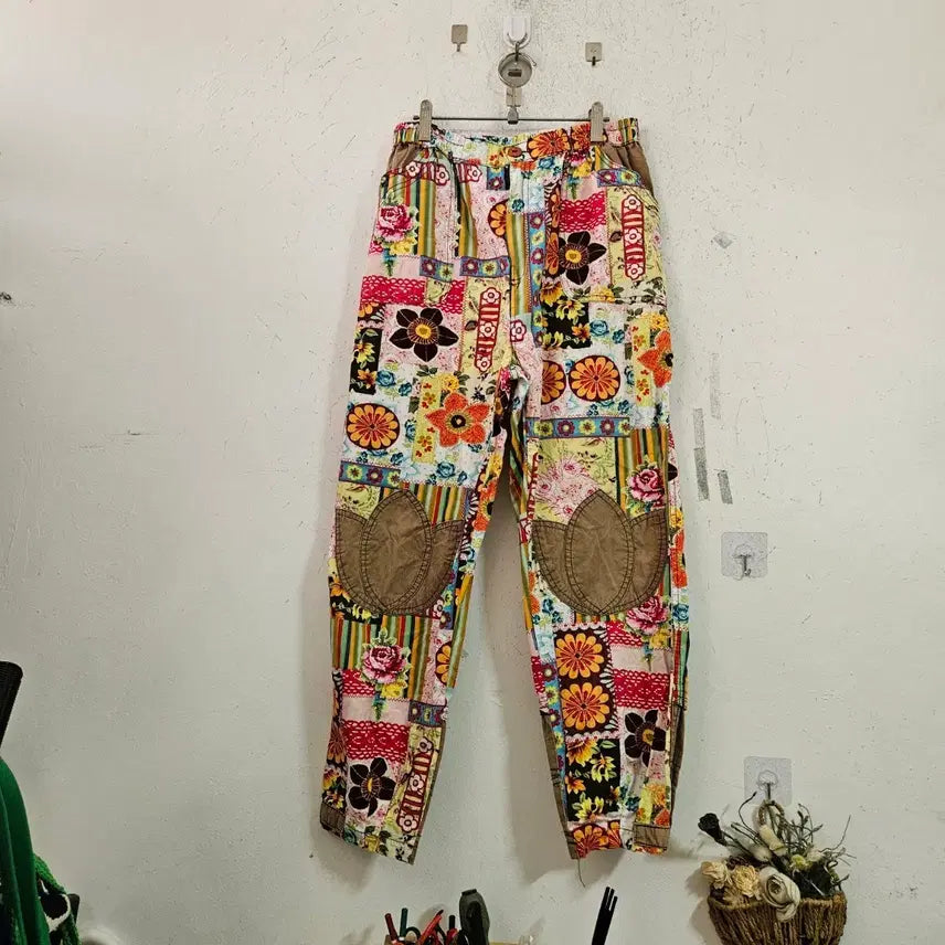 [BUNJANG] Patchwork Flower Pattern Pants / 패치워크 플라워 패턴 바지