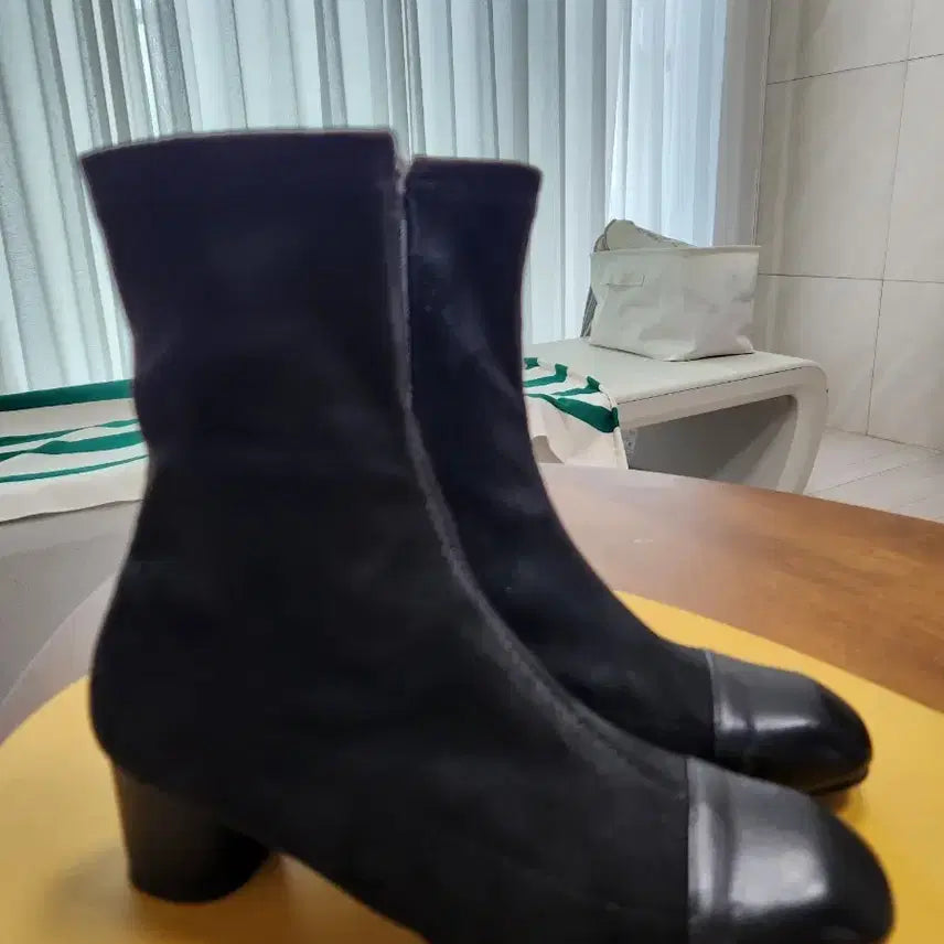 [BUNJANG] Black Suede Ankle Boots / 고세 블랙 스웨이드 앵클 부츠