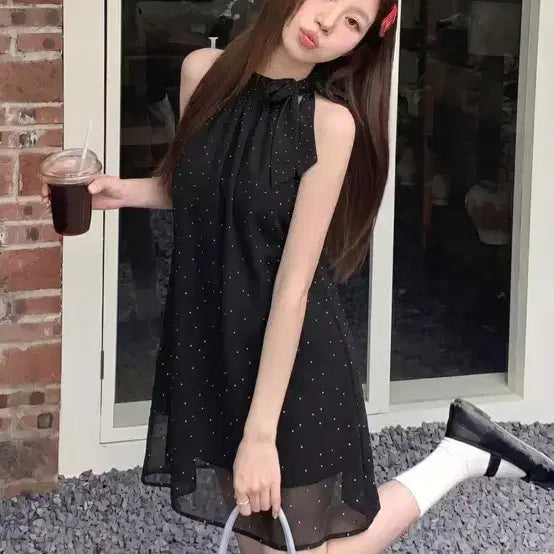 [BUNJANG] Women's Sleeveless Polka Dot Halter Top / 헬터넥 민소매 도트 탑