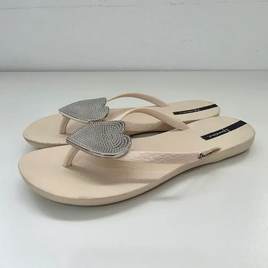 [BUNJANG] IPANEMA Heart Flip-Flops Size 250 / [250]이파네파 하트 쪼리