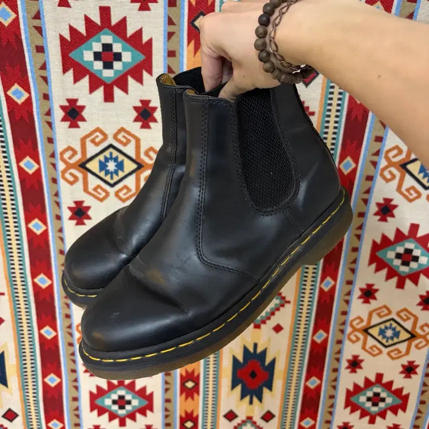 [BUNJANG] Dr. Martens 2976 Black Leather Chelsea Boots Size 41 / 닥터마틴 2976 블랙 레더 첼시 부츠 41사이즈