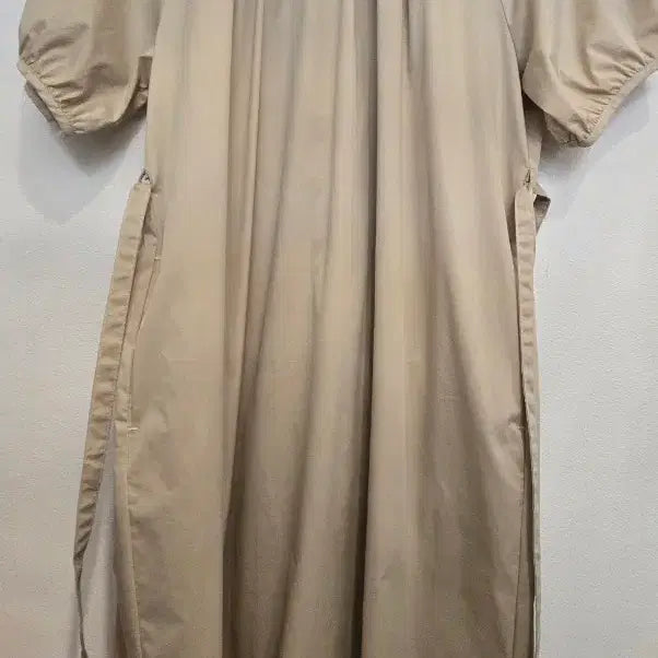 [BUNJANG] SPAO Beige Puff Sleeve Dress Size S / 스파오 베이지 퍼프소매 원피스 S