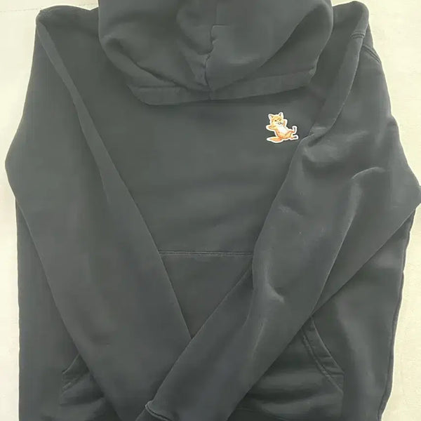[BUNJANG] Maison Kitsuné Chilax Fox Patch Hoodie Black / 매종키츠네 칠랙스 폭스 패치 후드