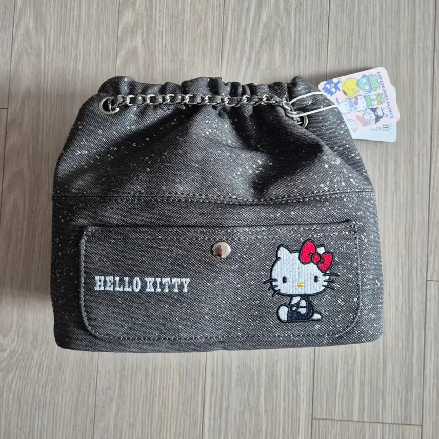 [BUNJANG] Hello Kitty Drawstring Denim Shoulder Bag / 헬로키티 복조리 데님 숄더백 백팩