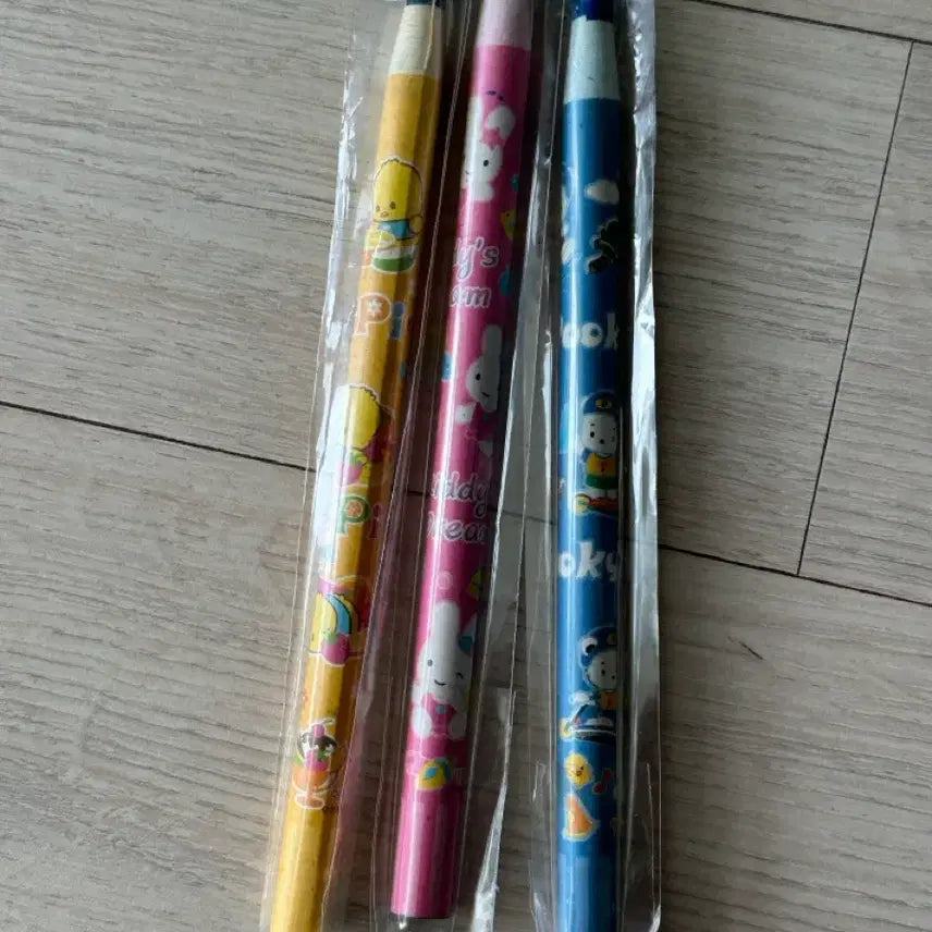 [BUNJANG] Classic Young Art Colored Pencils (Bundle Set) / 고전 영아트 색연필(3개 일괄)