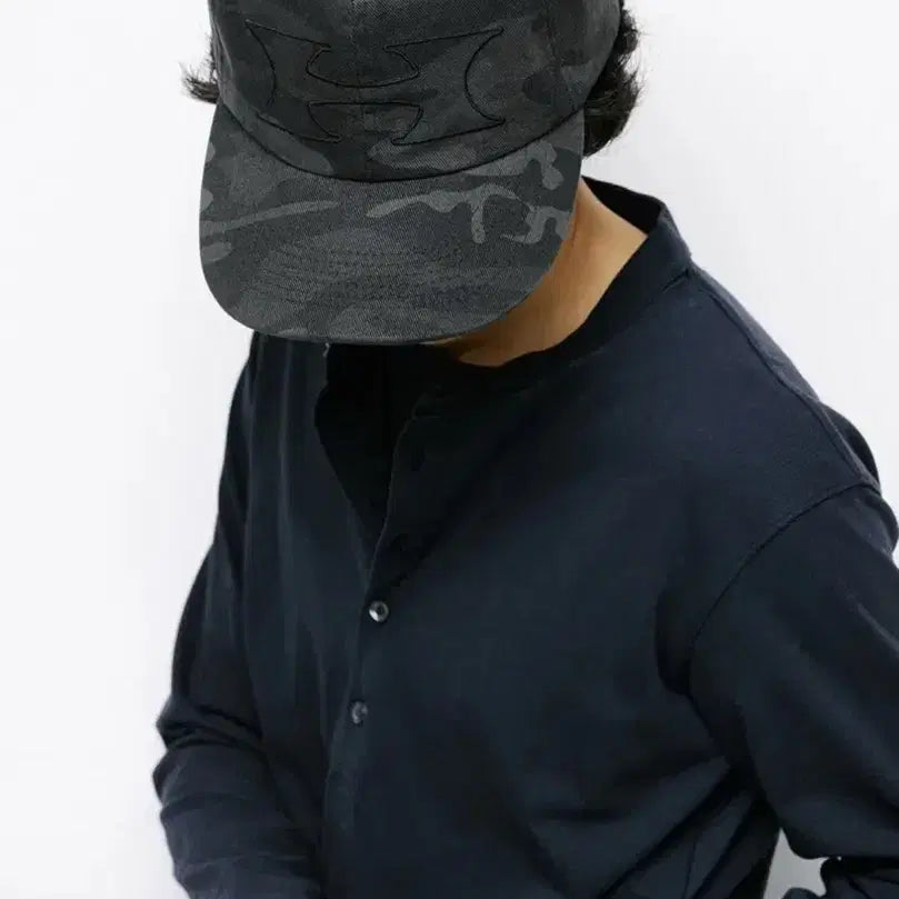 [BUNJANG] Hatching Room Camo Ball Cap / 해칭룸 카모 볼캡