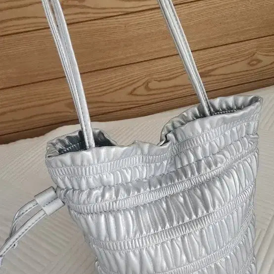 [BUNJANG] Silver Shirring Pleated Drawstring Bag / 은색 셔링 플리츠 복조리백