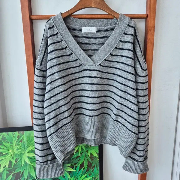 [BUNJANG] Striped V-Neck Knit Sweater Grey / (새상품) 단가라 브이넥 니트 그레이
