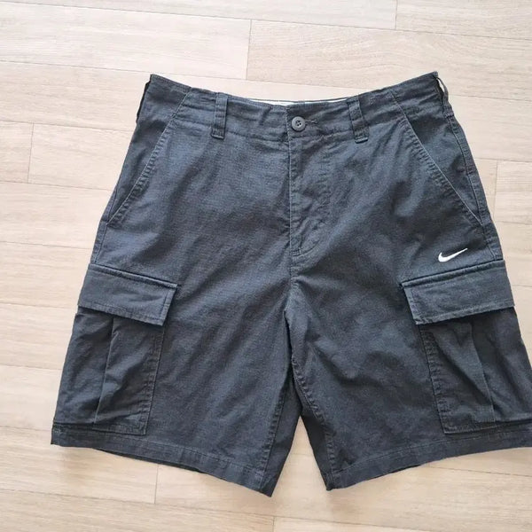 [BUNJANG] Nike SB Cargo Shorts Black Size 32 / 나이키 SB 카고 반바지 블랙 32