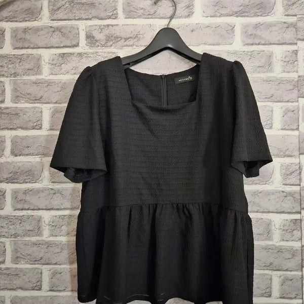 [BUNJANG] Hotping Black Square Neck Short Sleeve Blouse Size 2 / 핫핑 블랙 스퀘어넥 반팔 블라우스 2사이즈/알뜰한여우