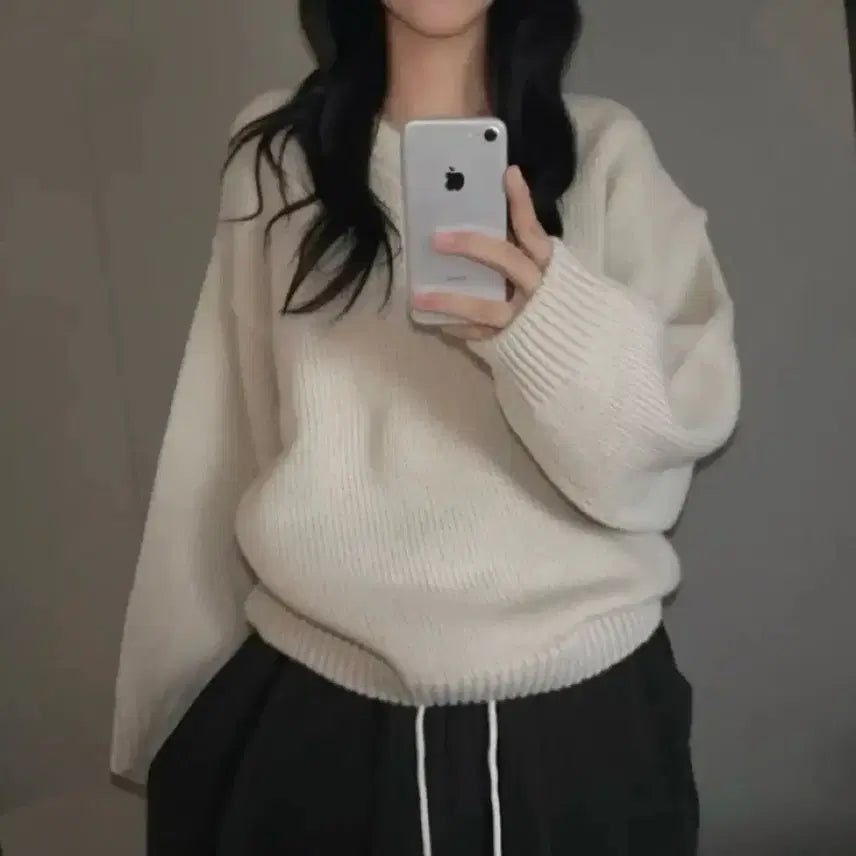 [BUNJANG] Cream V-Neck Knit Sweater / 크림색 브이넥 니트 스웨터