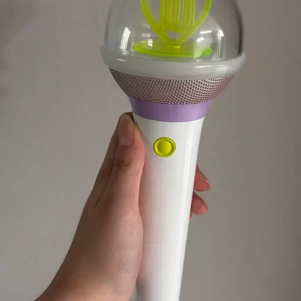 [BUNJANG] IU Lightstick 'IKE' and 6th Fan Kit Bundle Set / 아이유 응원봉 아이크/6기 팬키트 일괄로 팔아요