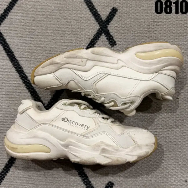 [BUNJANG] Discovery Expedition White Sneakers (235mm) / 디스커버리 익스페디션 흰색 운동화 235