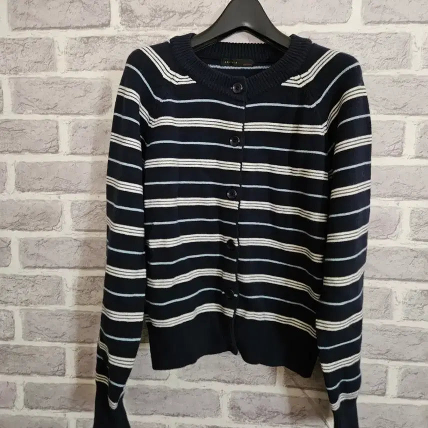 [BUNJANG] Knitpia Striped Cardigan / 니트피아 스트라이프 가디건/알뜰한여우