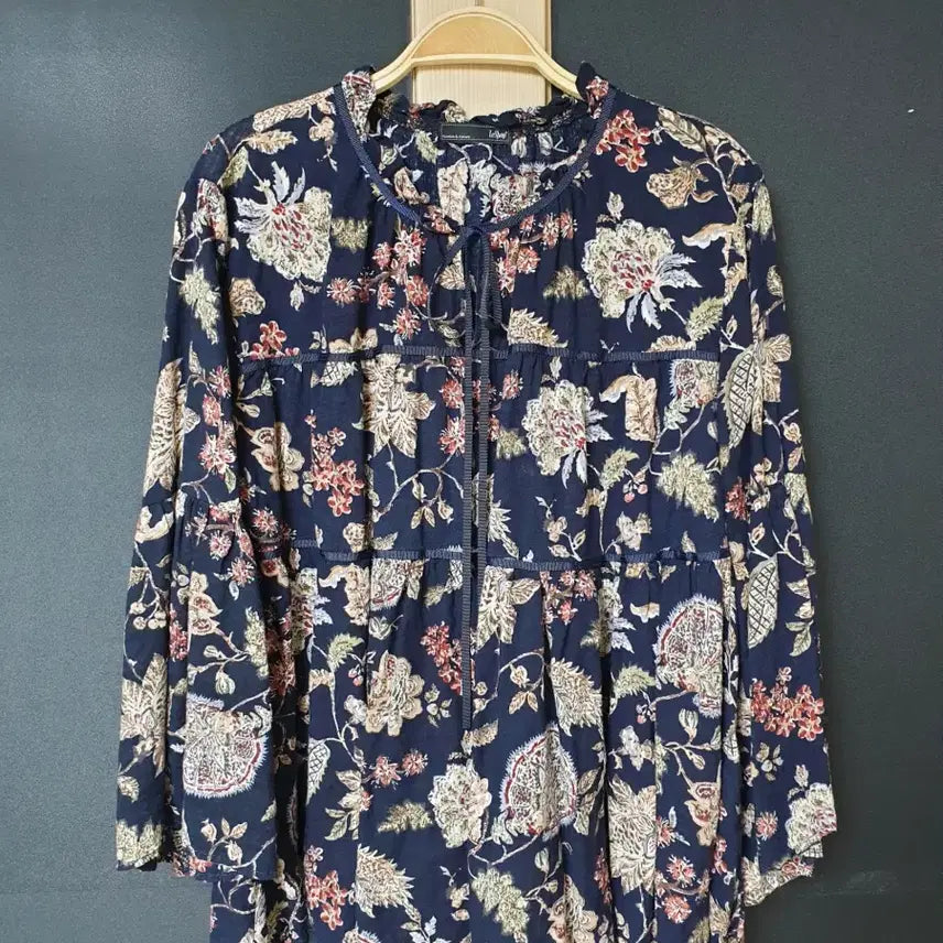 [BUNJANG] LeShop Flower Ribbon Blouse Navy / 진짜만원 55~77반 르샵 플라워 리본블라우스 네이비 F