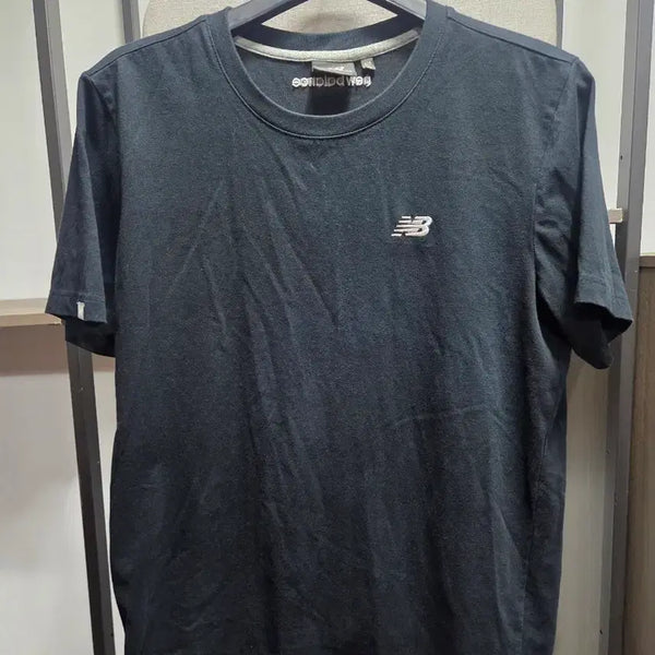 [BUNJANG] New Balance Short Sleeve T-Shirt Black / 뉴발란스 반팔 티셔츠 블랙