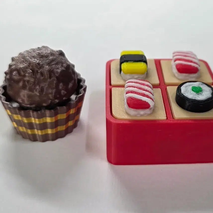 [BUNJANG] Ferrero Rocher Sushi Clicker Keychain / 클릭커 페레로로쉐 초밥 키링