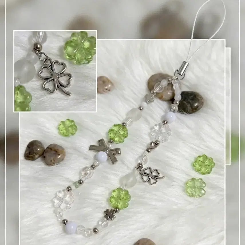 [BUNJANG] Handmade Four-Leaf Clover Beaded Keychain Strap / 새제품 행운 네잎클로버 키링 스트랩