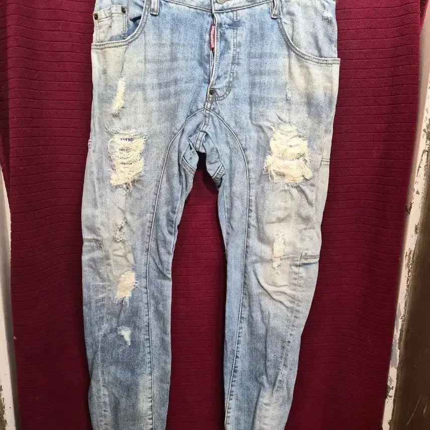[BUNJANG] DSQUARED2 Light Blue Washed Distressed Jeans / (32)디스퀘어드2 청바지 라이트 블루 워싱 디스트로이드 """