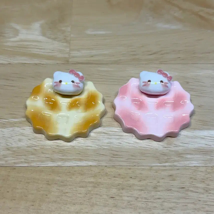 [BUNJANG] Miniature Kitty Waffle Plate / 미니어쳐 키티 와플 접시