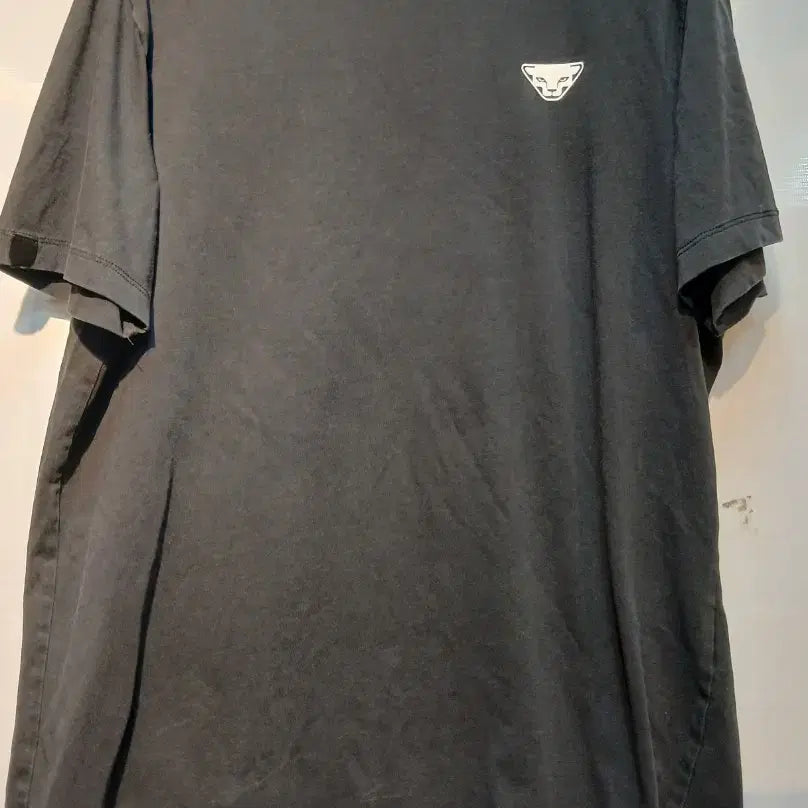 [BUNJANG] Dynafit Black Graphic T-Shirt (Size L) / 다이나핏 블랙 L사이즈 그래픽 반팔티