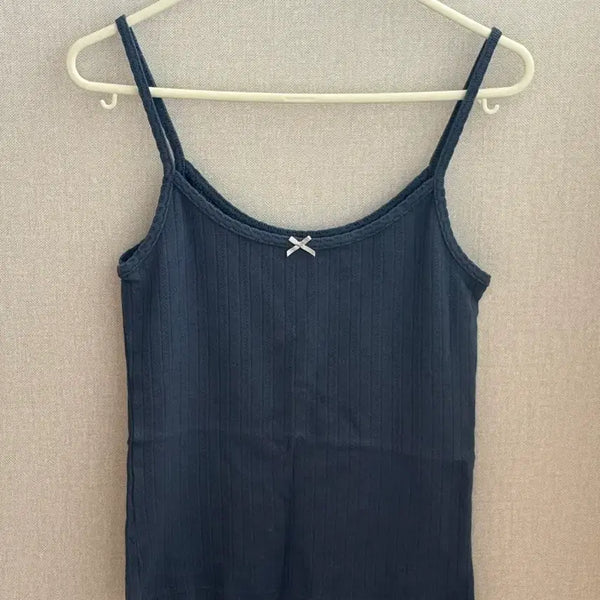 [BUNJANG] Brandy Melville Navy Camisole / 브랜디멜빌 네이비 나시