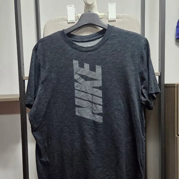 [BUNJANG] Nike Black Short-Sleeve T-Shirt / 나이키 반팔티 블랙