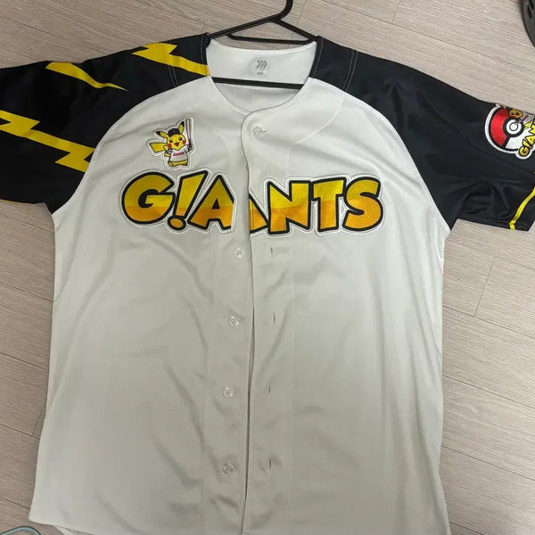 [BUNJANG] Pokemon x Lotte Giants Collaboration Uniform XL / 포켓몬 롯데자이언츠 유니폼 xl