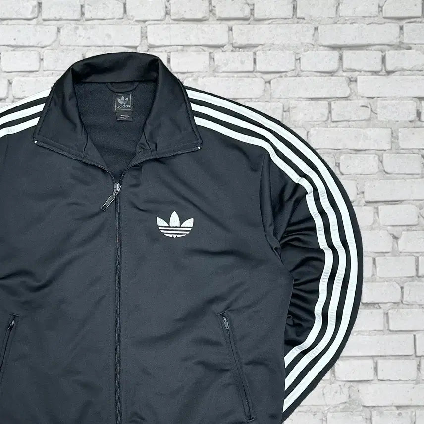 [BUNJANG] Adidas Old School Vintage Firebird Silver Line Black Jersey / (2837) 아디다스 올드스쿨 빈티지 파이어버드 실버라인 블랙져지 100