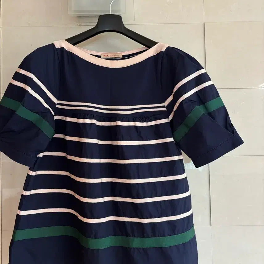 [BUNJANG] JILLSTUART Navy Stripe Short Sleeve Blouse / 질바이질스튜어트 네이비 스트라이프 반팔 블라우스