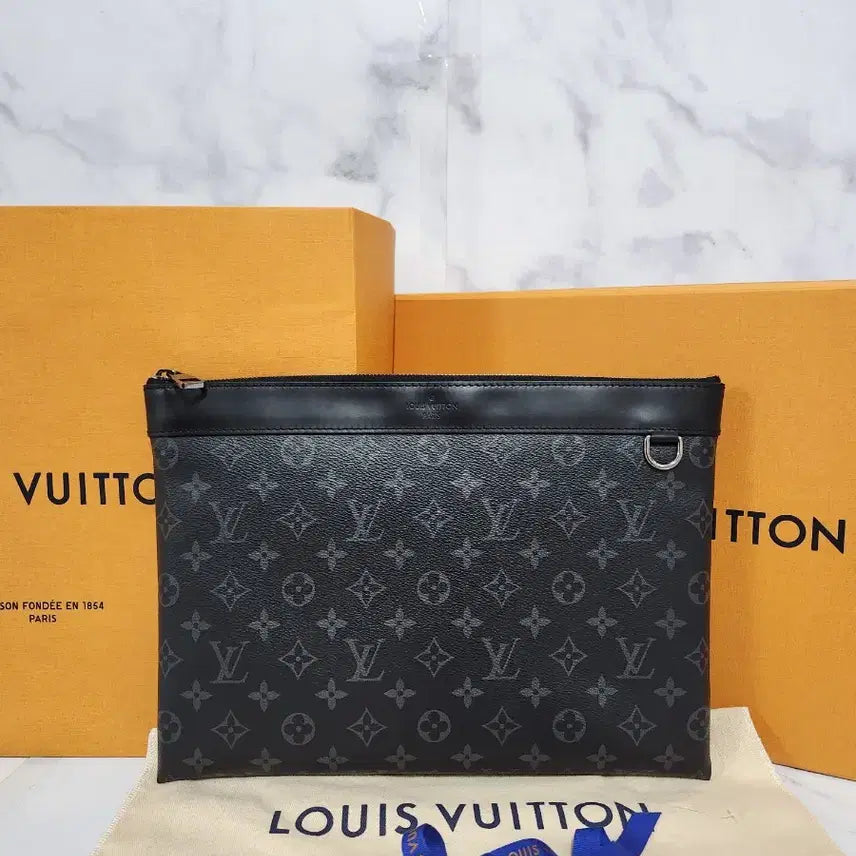 [BUNJANG] Louis Vuitton Pochette Monogram Eclipse Clutch / 루이비통 포쉐트 모노그램 이클립스 정품 클러치