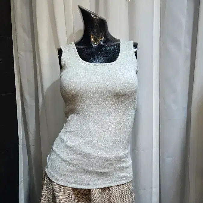 [BUNJANG] Basic Grey Tank Top with Built-in Cups / 캡내장 그레이 기본 나시
