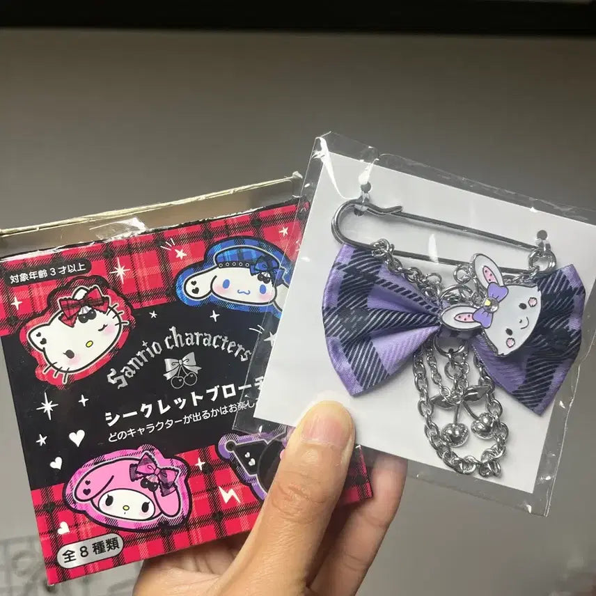[BUNJANG] Sanrio Ribbon Chain Brooch / 산리오 리본체인브로치 새제품
