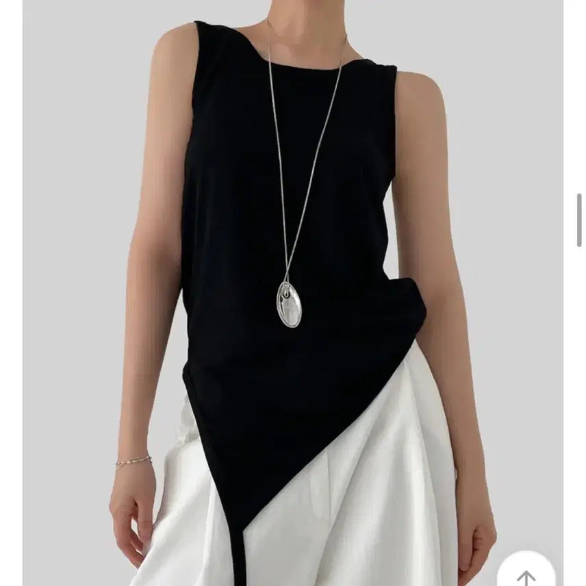 [BUNJANG] Autumn Asymmetrical Sleeveless Top / 어텀 언발 나시