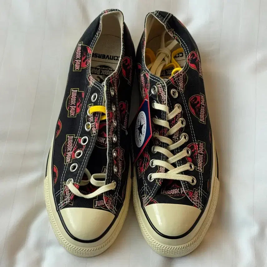 [BUNJANG] Converse x Jurassic World Collaboration Sneakers / 컨버스 x 쥬라기월드 콜라보 스니커즈
