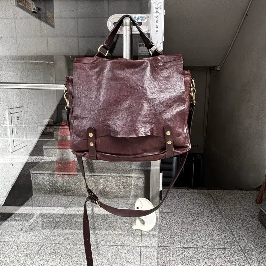 [BUNJANG] IL BISONTE Washed Leather Medium Cross Bag / 일비종떼(ILBISONTE) 워싱 가죽 미디움 크로스 백
