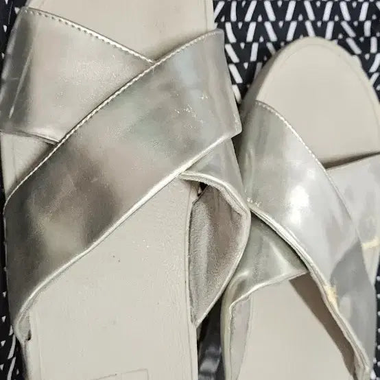 [BUNJANG] Fitflop Mule Slippers Silver Size 36 / 핏플랍 뮬 슬리퍼 실버 36사이즈