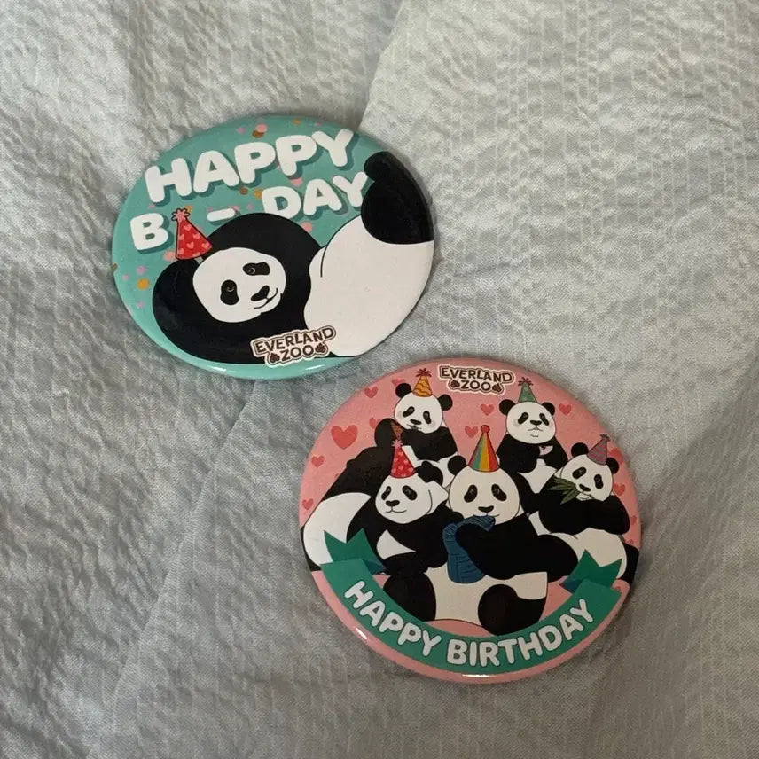 [BUNJANG] Baby Panda 'Fu Bao' & 'Lu Bao' Birthday Badge - Bao Family Collection / 푸바오 러바오 생일 뱃지 바오패밀리뱃지