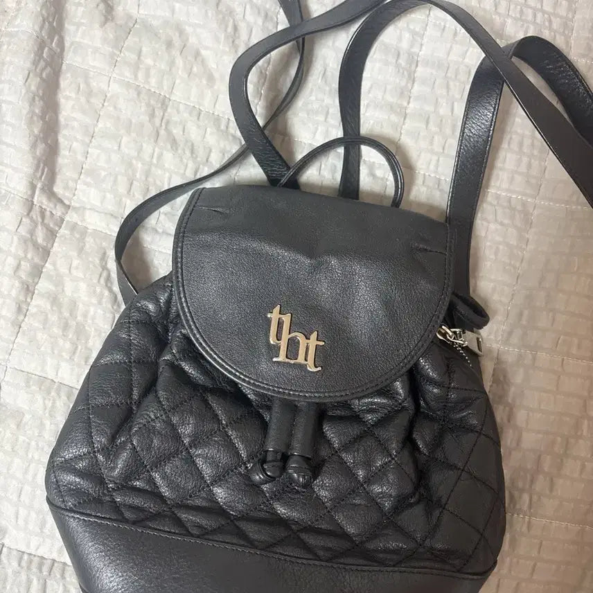 [BUNJANG] 3times Acorn Quilted Backpack Black / 쓰리타임즈 아콘 퀼팅 백팩 블랙