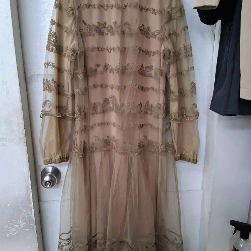 [BUNJANG] Ozscecon Antique Gold Long Dress / 오즈세컨   롱 원피스 앤틱골드 55