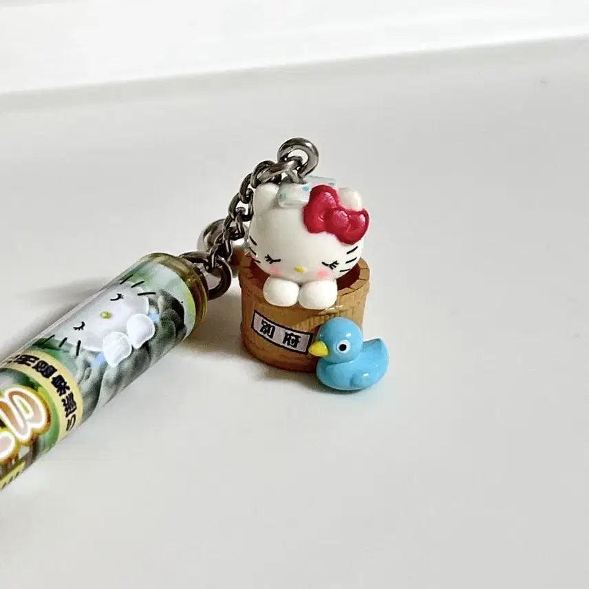 [BUNJANG] Sanrio Hello Kitty Classic Onsen Duck Ballpoint Pen 2004 / 헬로키티 고전키티 지역한정 온천 오리 볼펜